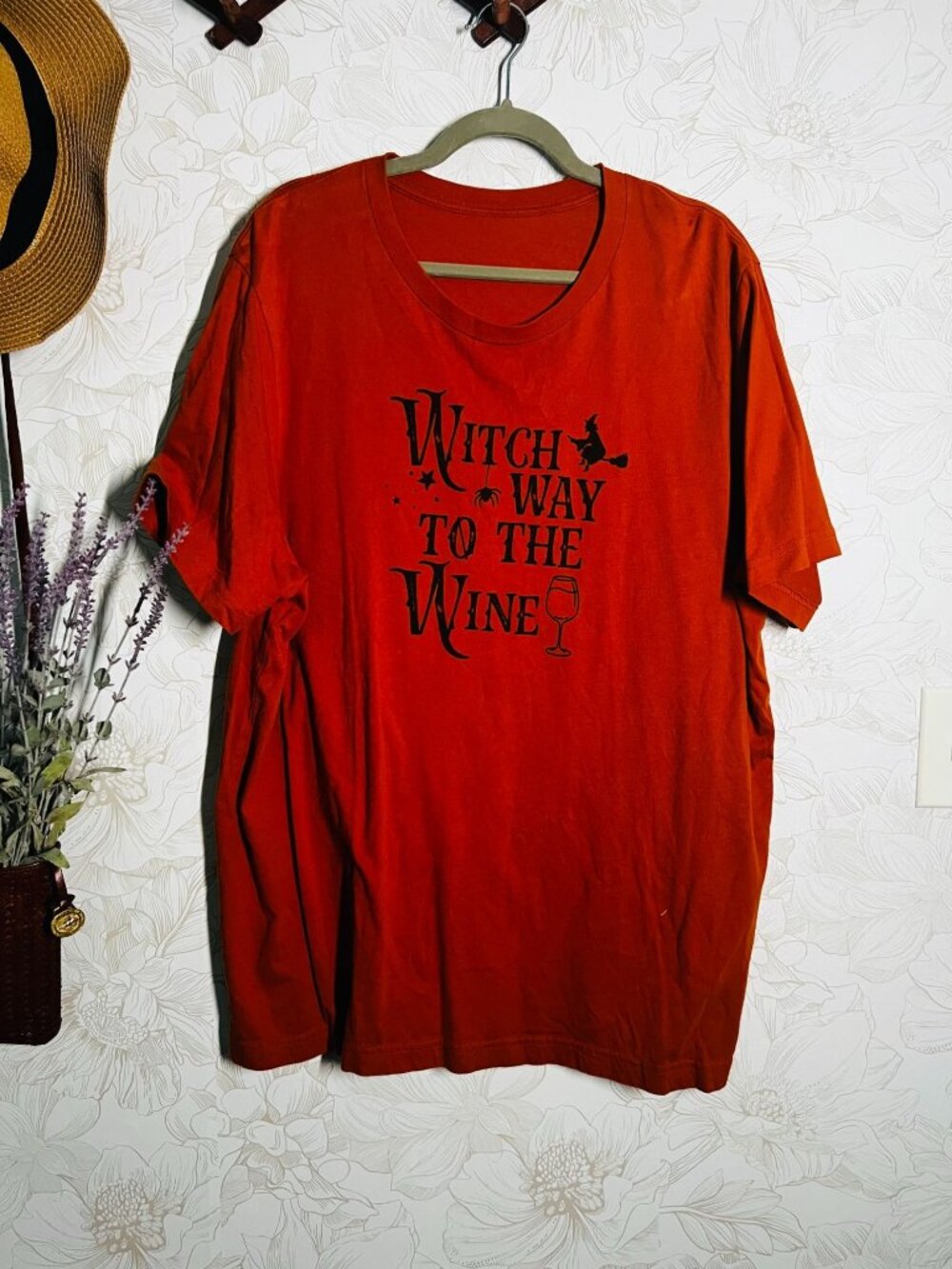 Witch Way To The Wine Graphic Halloween T-Shirt Orange Short Sleeve Size 2X